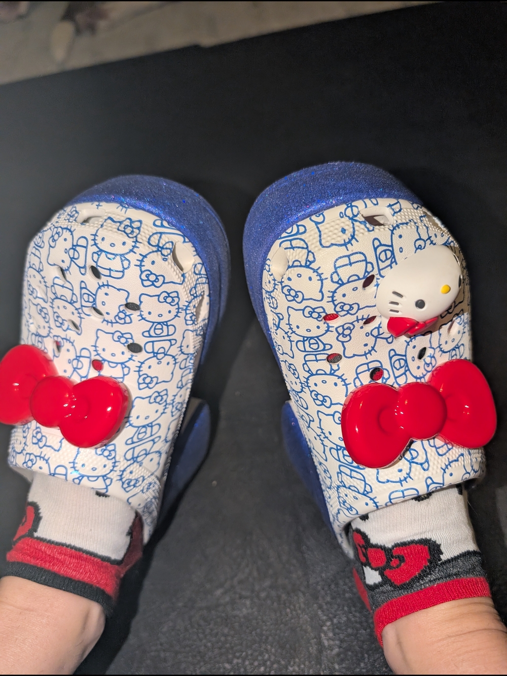 CROCS Blue Glitter Platform Clogs with White Printed Upper and Red Buckles - Picture 5 of 6